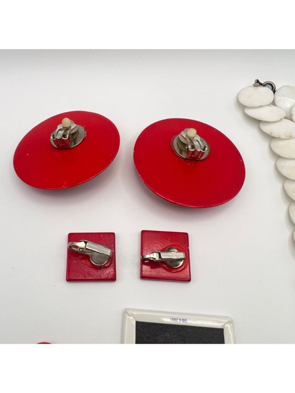 Vintage Patriotic Red White & Blue Jewelry Lot Necklaces Earrings Bracelets Pin - Picture 9 of 11